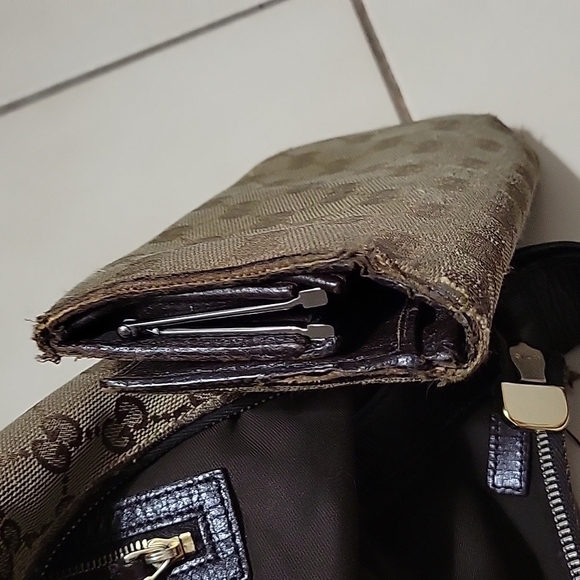 Authentic gucci bag and wallet - Picture 14 of 17